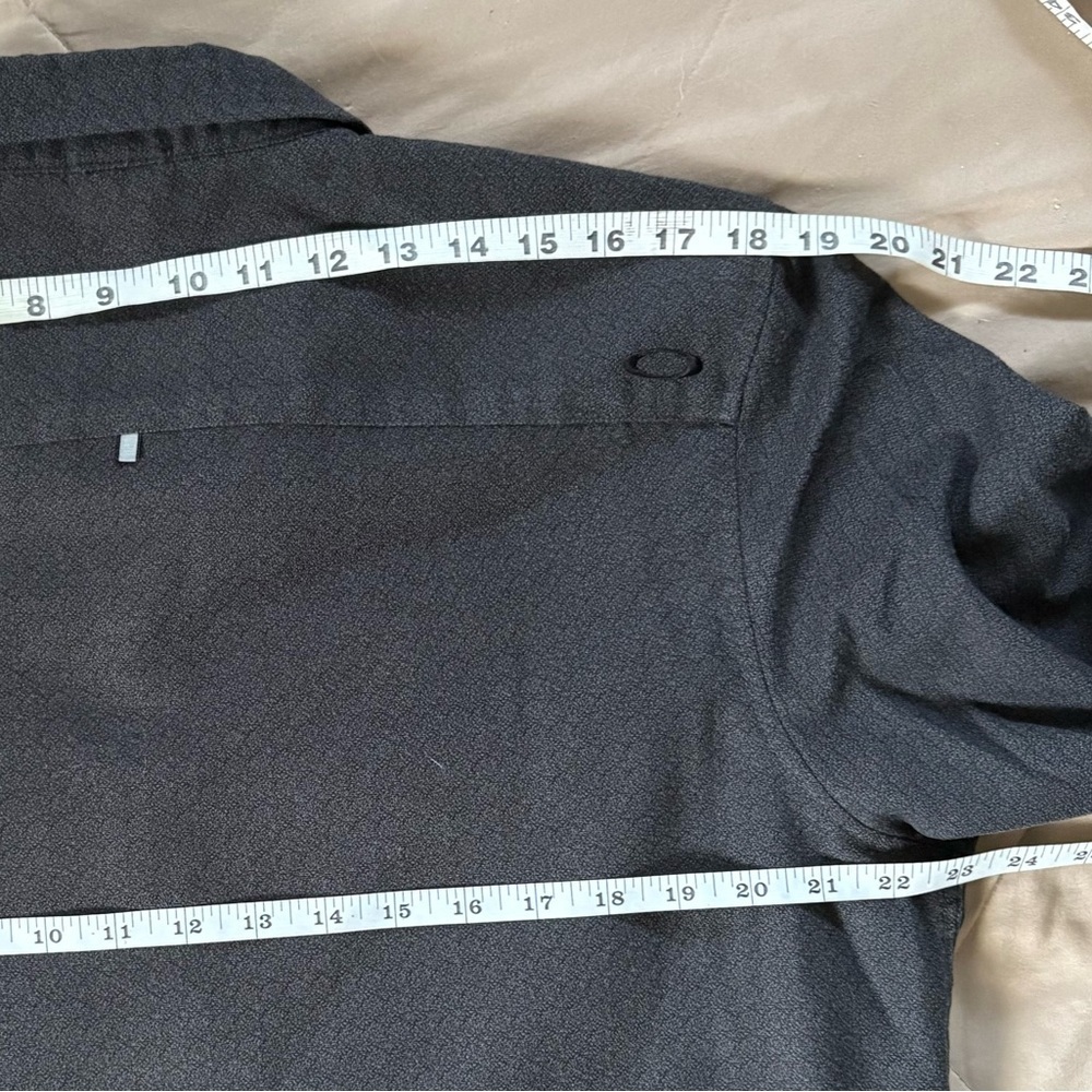Oakley Long Sleeves Gray Button-Up Men’s Shirt, 2 Pockets Size: Large - Picture 8 of 11